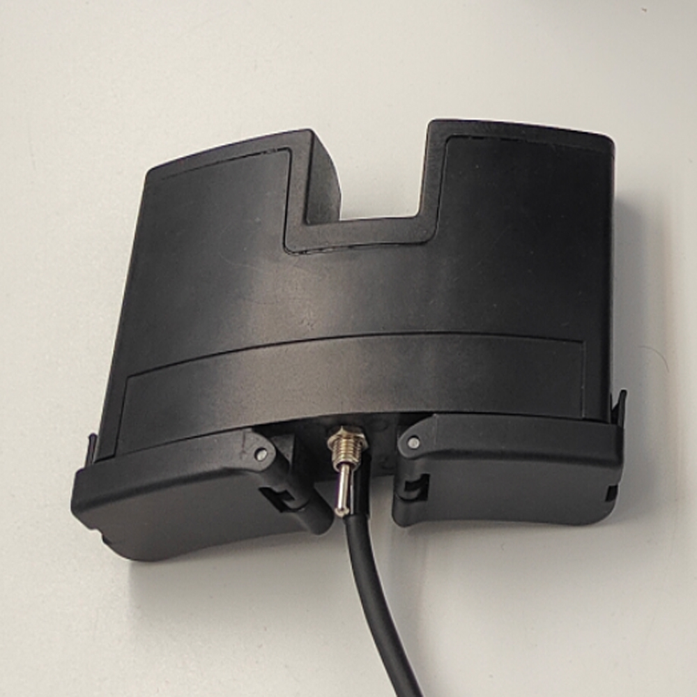 Low-light-level Night Vision Binoculars for Pilots